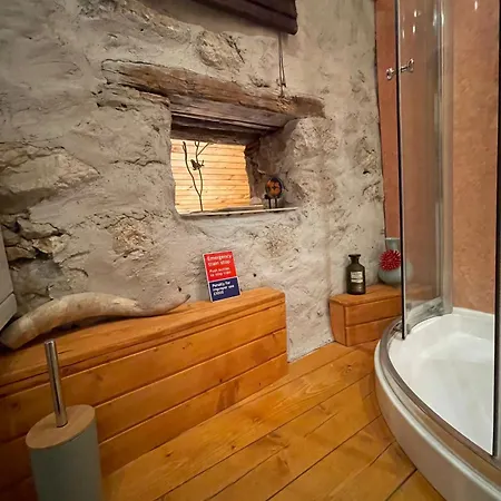 Nadiza Hilltop Retreat * Breginj