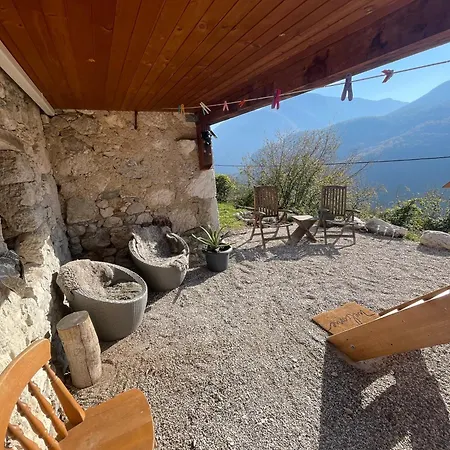 Nadiza Hilltop Retreat Chalet *