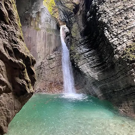 Domek alpejski Nadiza Hilltop Retreat *