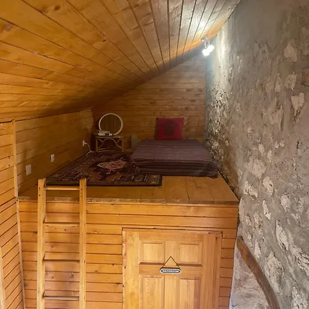 Nadiza Hilltop Retreat *